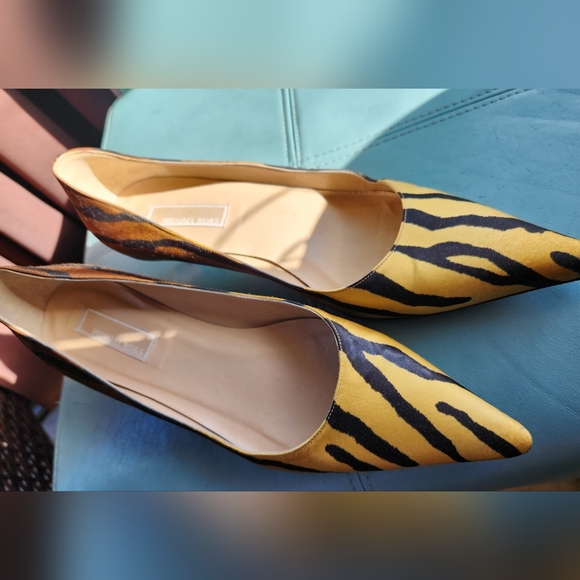 MICHAEL KORS Y2k Yellow Gold Chocolate Tiger Ombre Silk Low Kitten Heel Pumps 9 - Picture 12 of 16